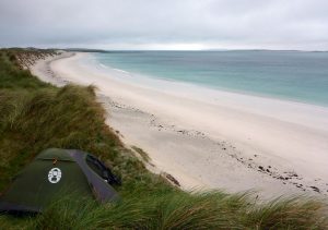 39 Tent in dunes